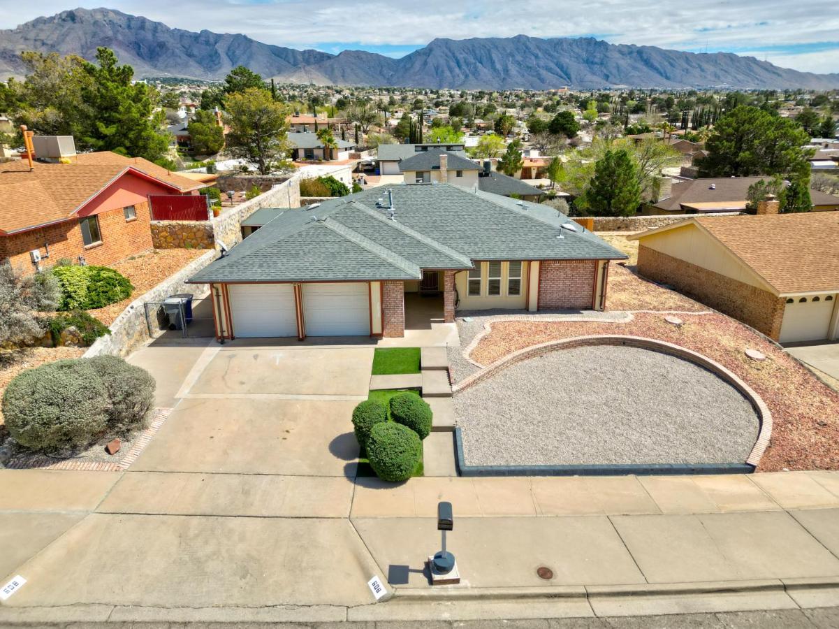 Home With Mountain View/Pool/Tub エル・パソ エクステリア 写真