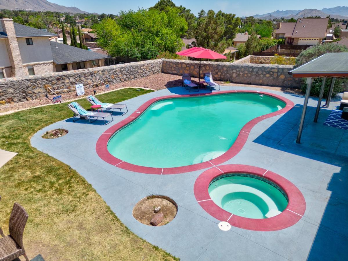 Home With Mountain View/Pool/Tub エル・パソ エクステリア 写真