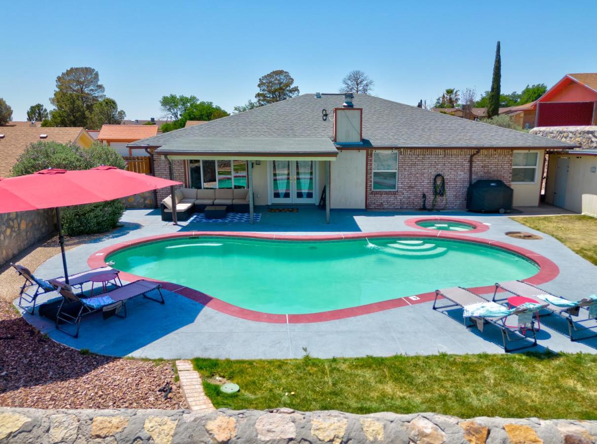 Home With Mountain View/Pool/Tub エル・パソ エクステリア 写真