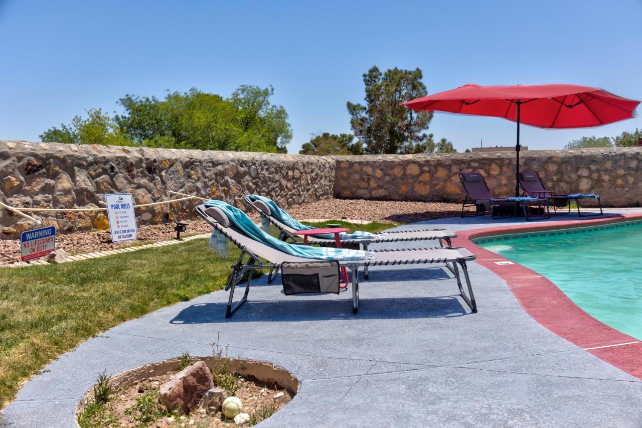 Home With Mountain View/Pool/Tub エル・パソ エクステリア 写真