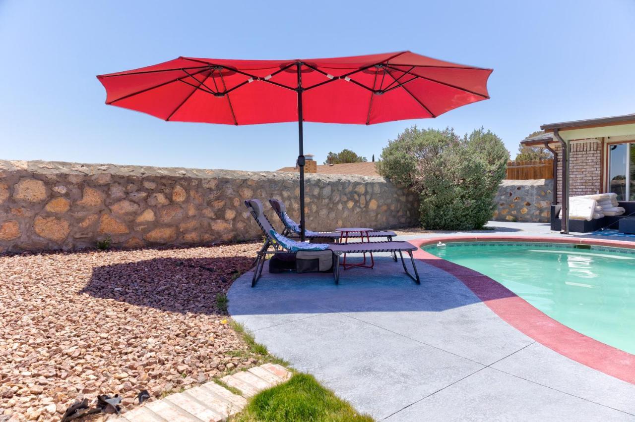 Home With Mountain View/Pool/Tub エル・パソ エクステリア 写真