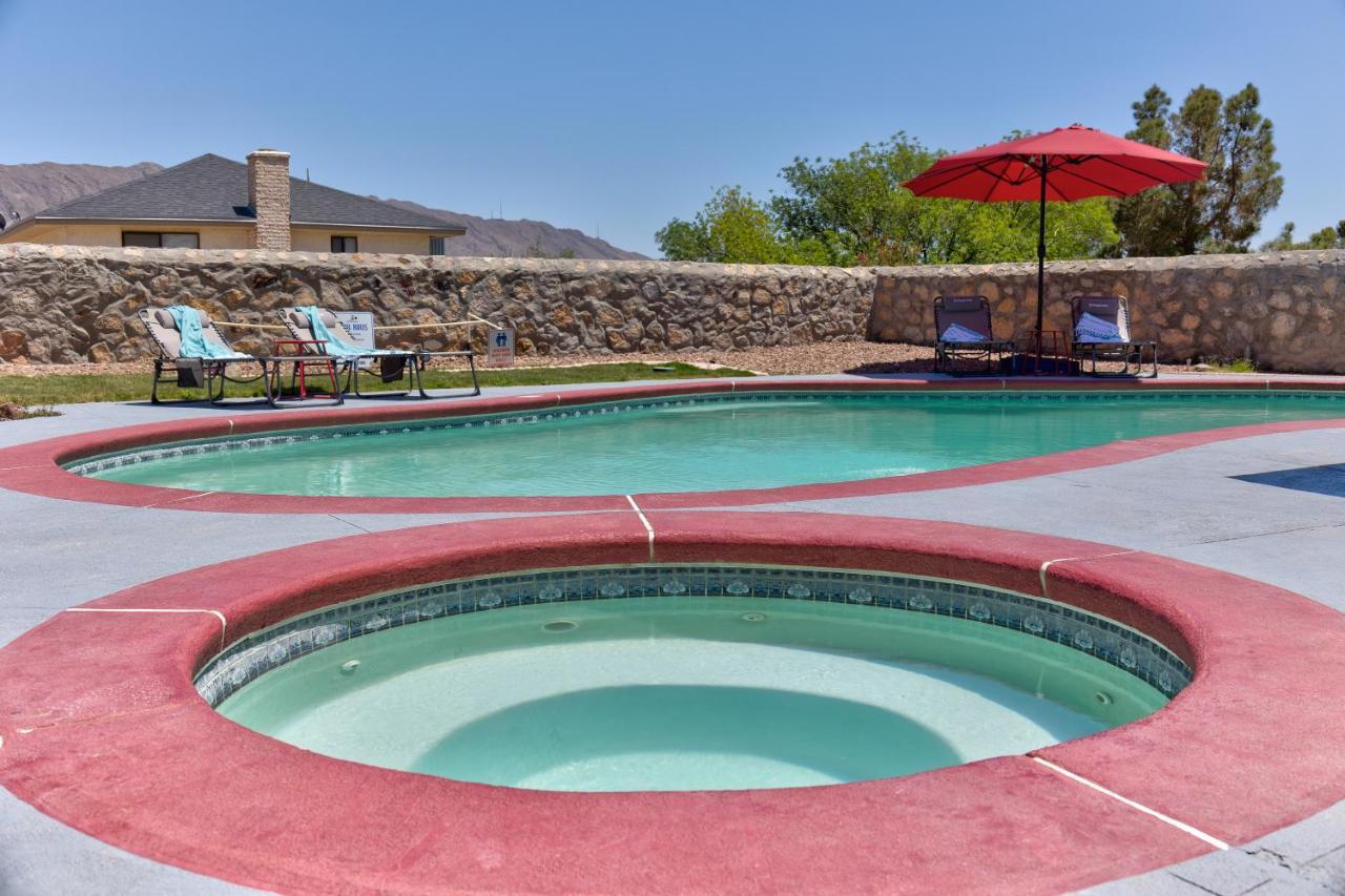 Home With Mountain View/Pool/Tub エル・パソ エクステリア 写真