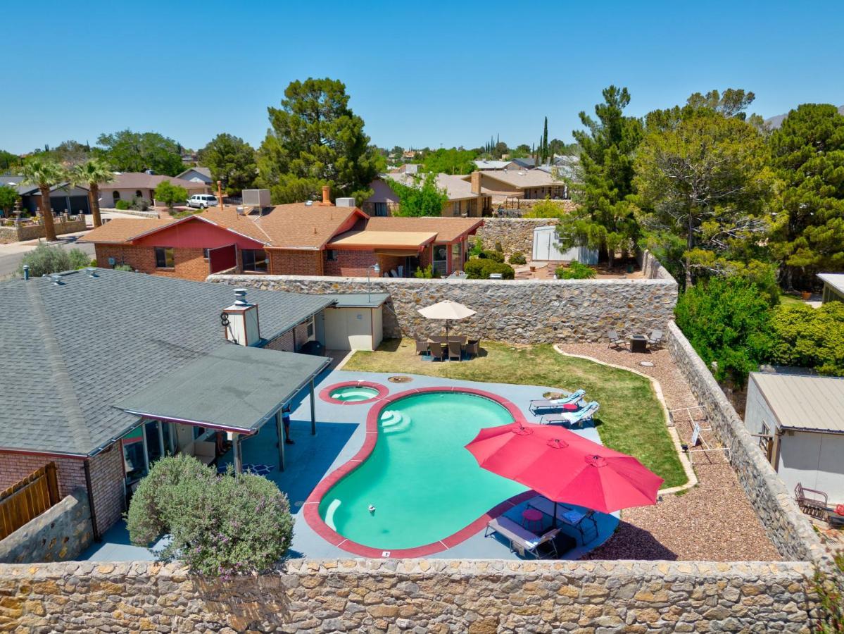 Home With Mountain View/Pool/Tub エル・パソ エクステリア 写真