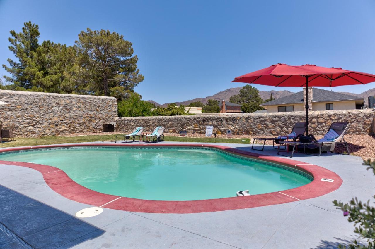Home With Mountain View/Pool/Tub エル・パソ エクステリア 写真